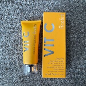 NEW! Rodial VIT C Papaya enzyme scrub. Full size 2.36 oz